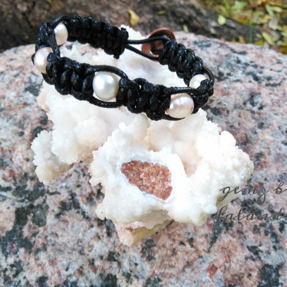 Jewelry - Fresh Water Pearl /Bracelet